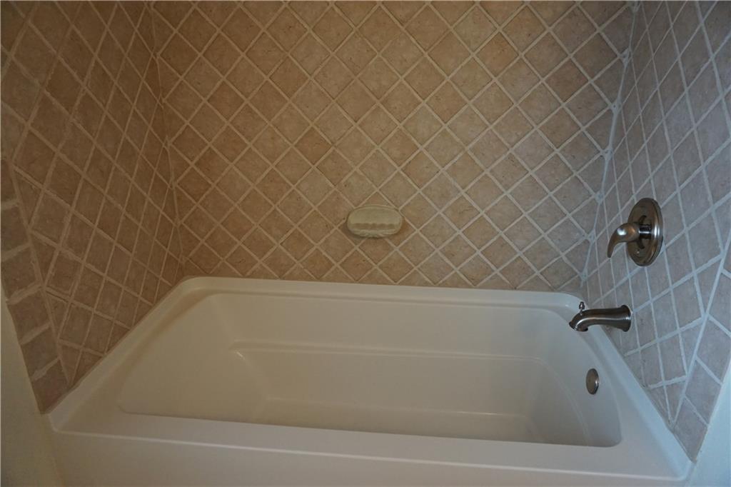 POMPANO ISLES SEC B 31-8 - Residential Lease