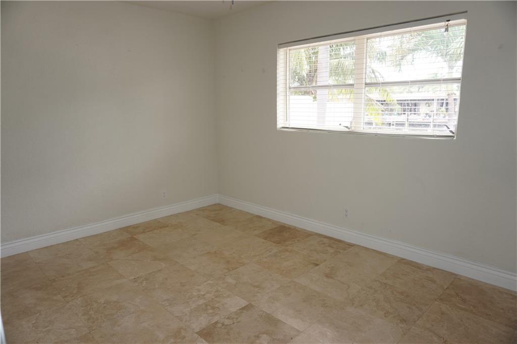 POMPANO ISLES SEC B 31-8 - Residential Lease