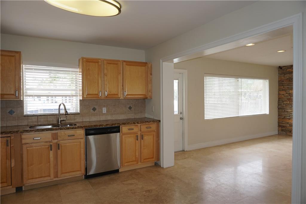 POMPANO ISLES SEC B 31-8 - Residential Lease