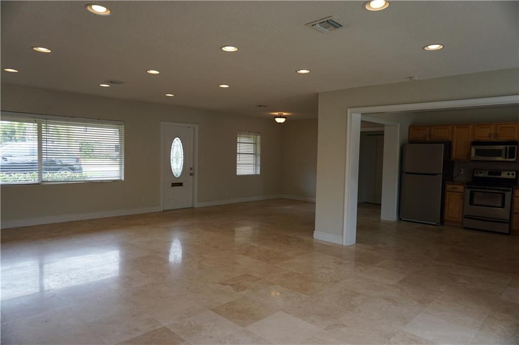 POMPANO ISLES SEC B 31-8 - Residential Lease