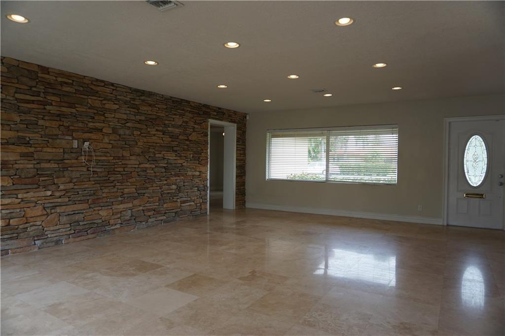 POMPANO ISLES SEC B 31-8 - Residential Lease