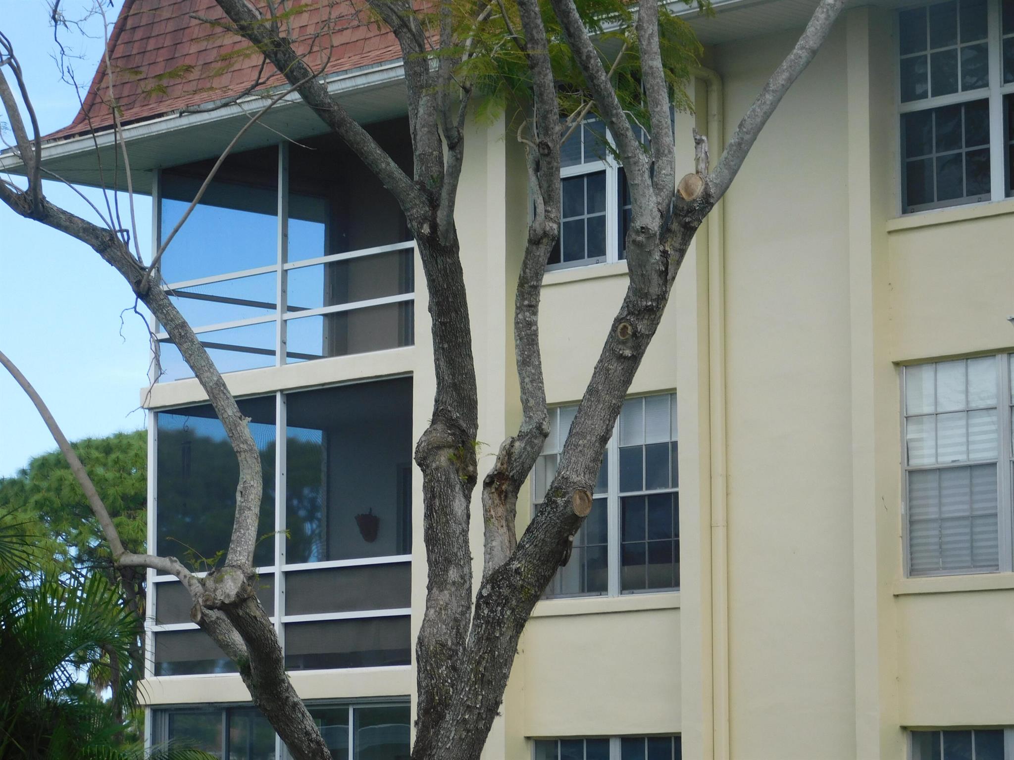 TAMBERLANE 1 CONDO - Residential
