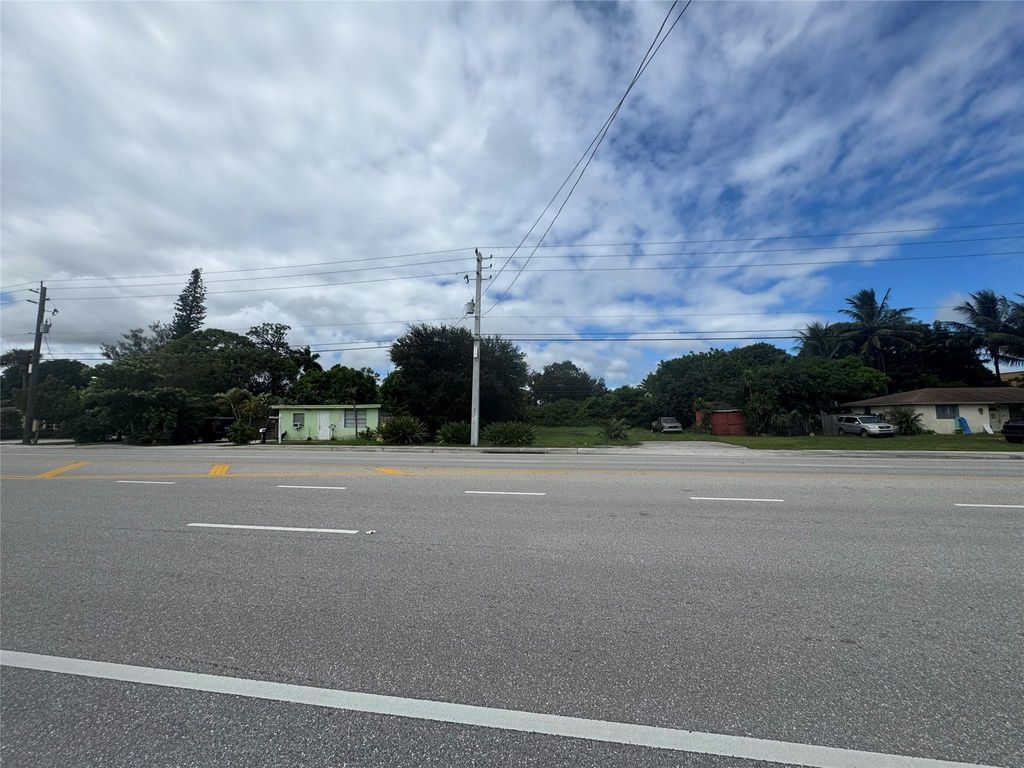 Photo of 4097 S Haverhill Road, Greenacres, FL 33463 (MLS # F10529482)