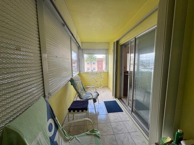 KINGS POINT BURGUNDY CONDOS - Residential