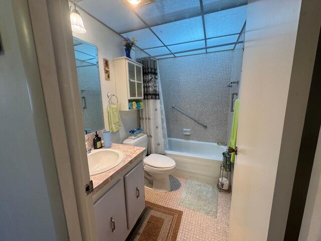 KINGS POINT BURGUNDY CONDOS - Residential