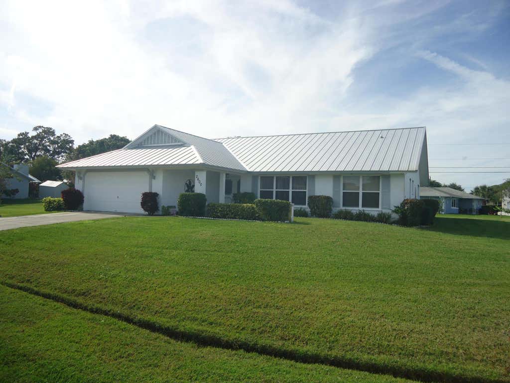 Photo of 2600 SE Solana Lane, Port Saint Lucie, FL 34952 (MLS # R11048511)