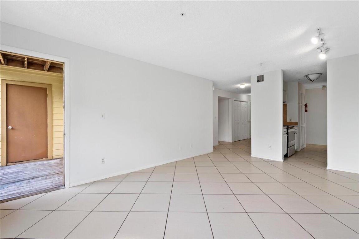 BOYNTON LANDINGS - Residential