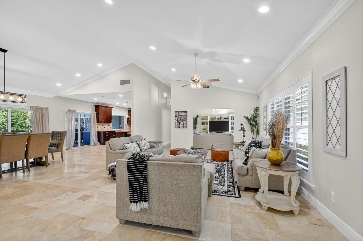 PINEWOOD OF WELLINGTON - Residential Lease