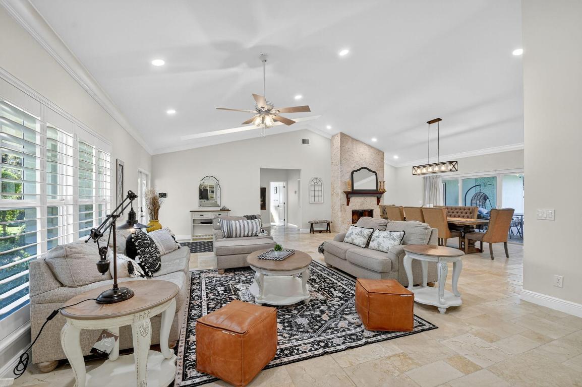 PINEWOOD OF WELLINGTON - Residential Lease