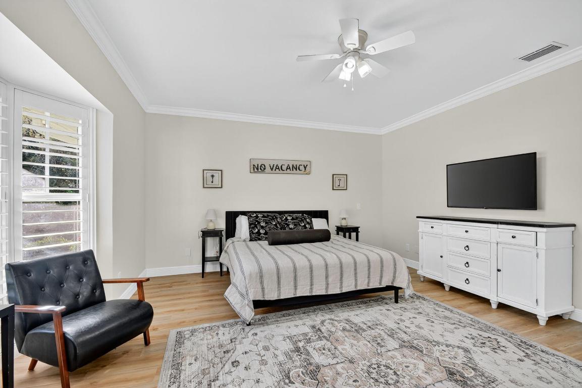 PINEWOOD OF WELLINGTON - Residential Lease