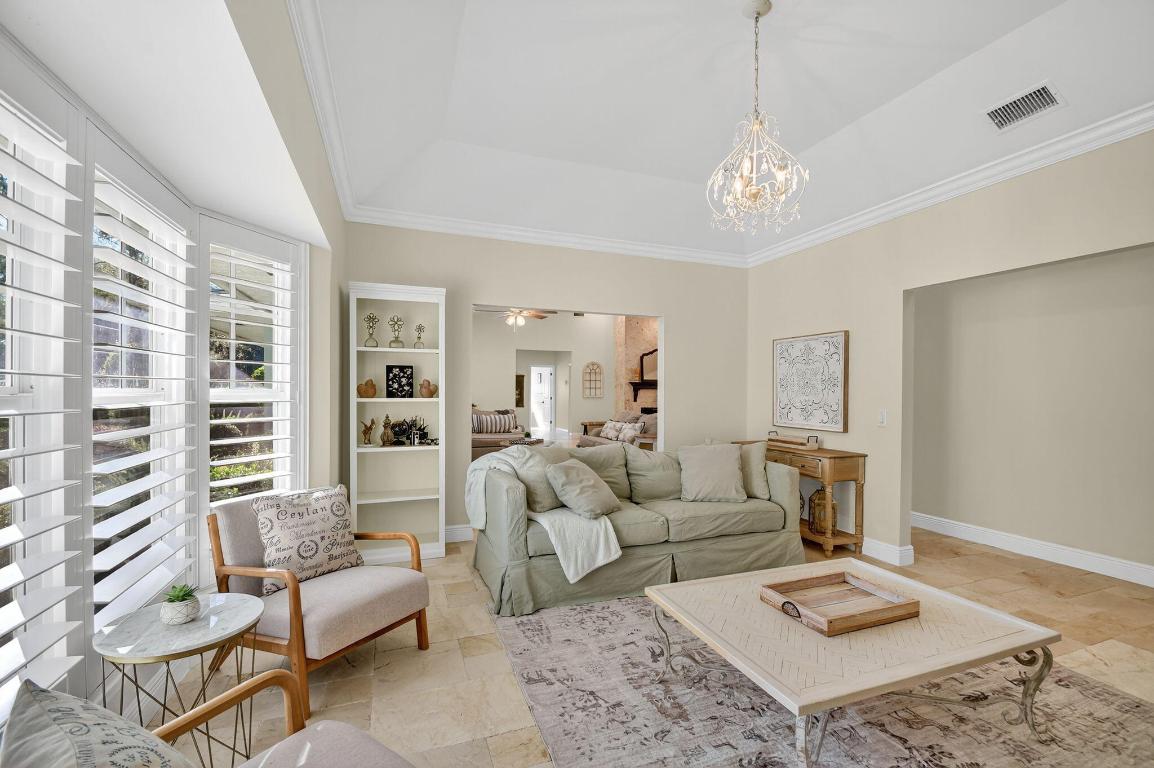 PINEWOOD OF WELLINGTON - Residential Lease