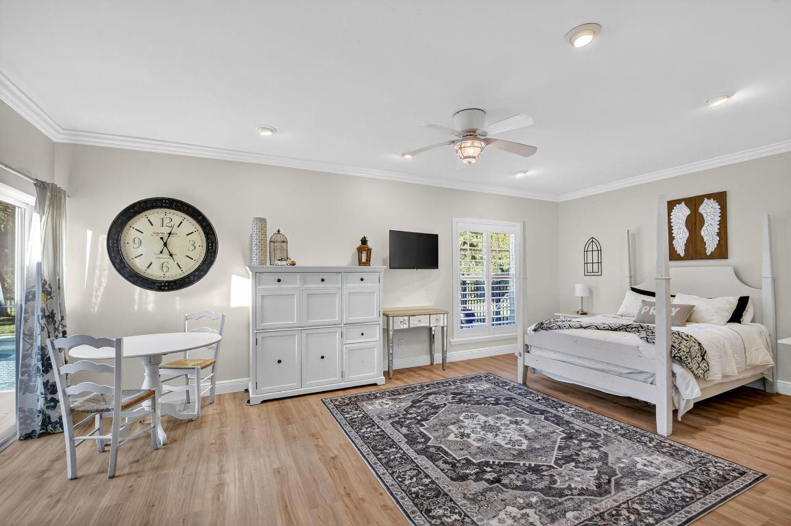 PINEWOOD OF WELLINGTON - Residential Lease