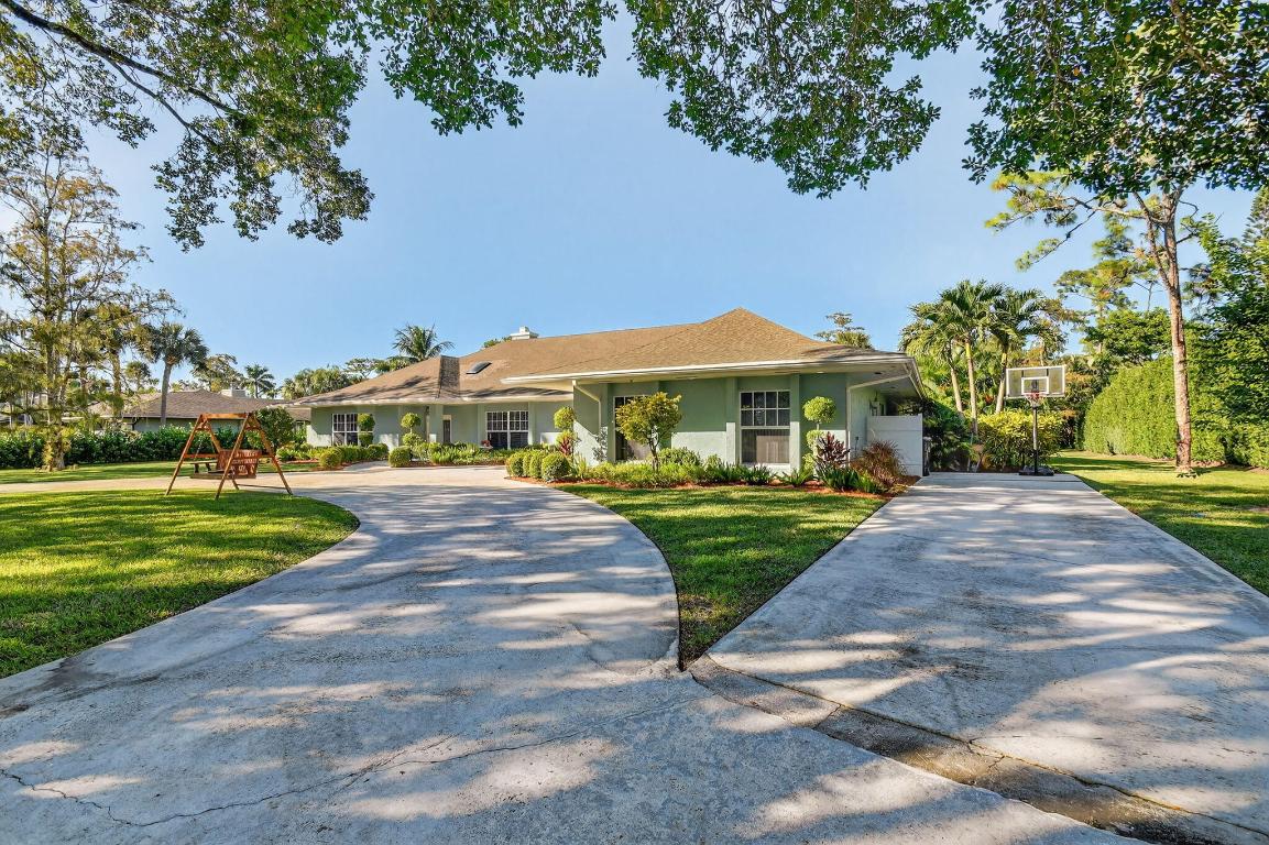 PINEWOOD OF WELLINGTON - Residential Lease