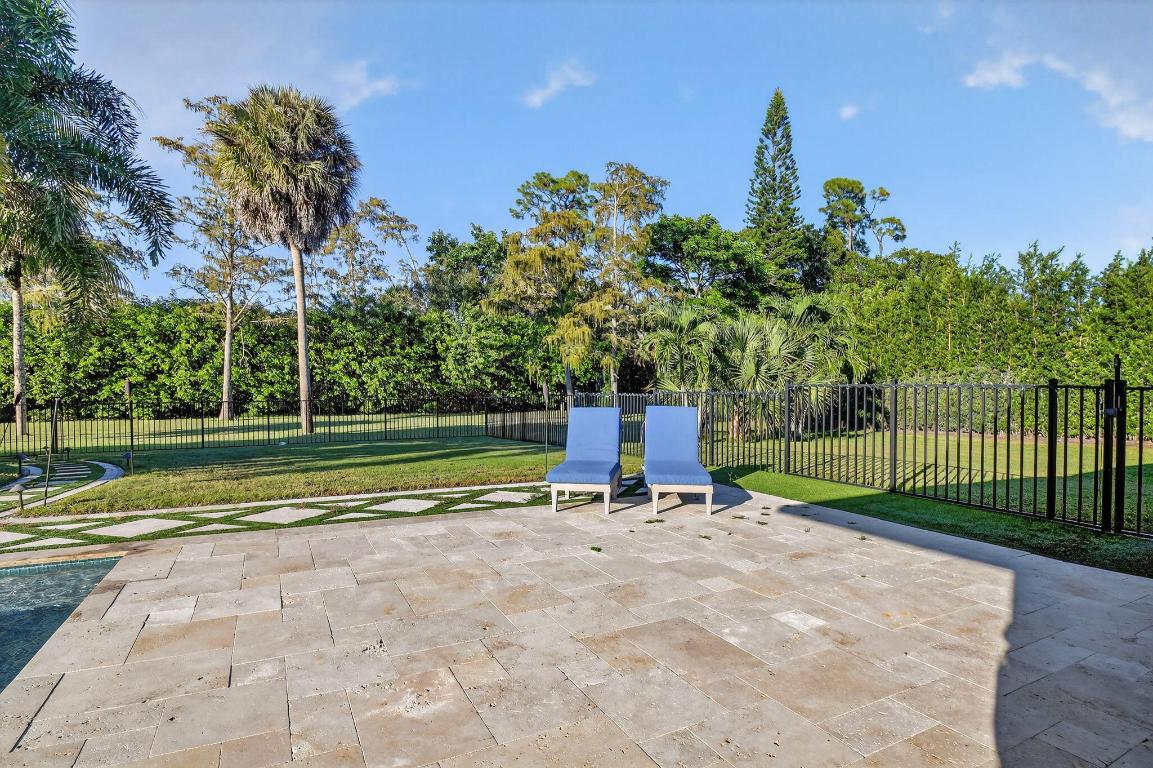 PINEWOOD OF WELLINGTON - Residential Lease