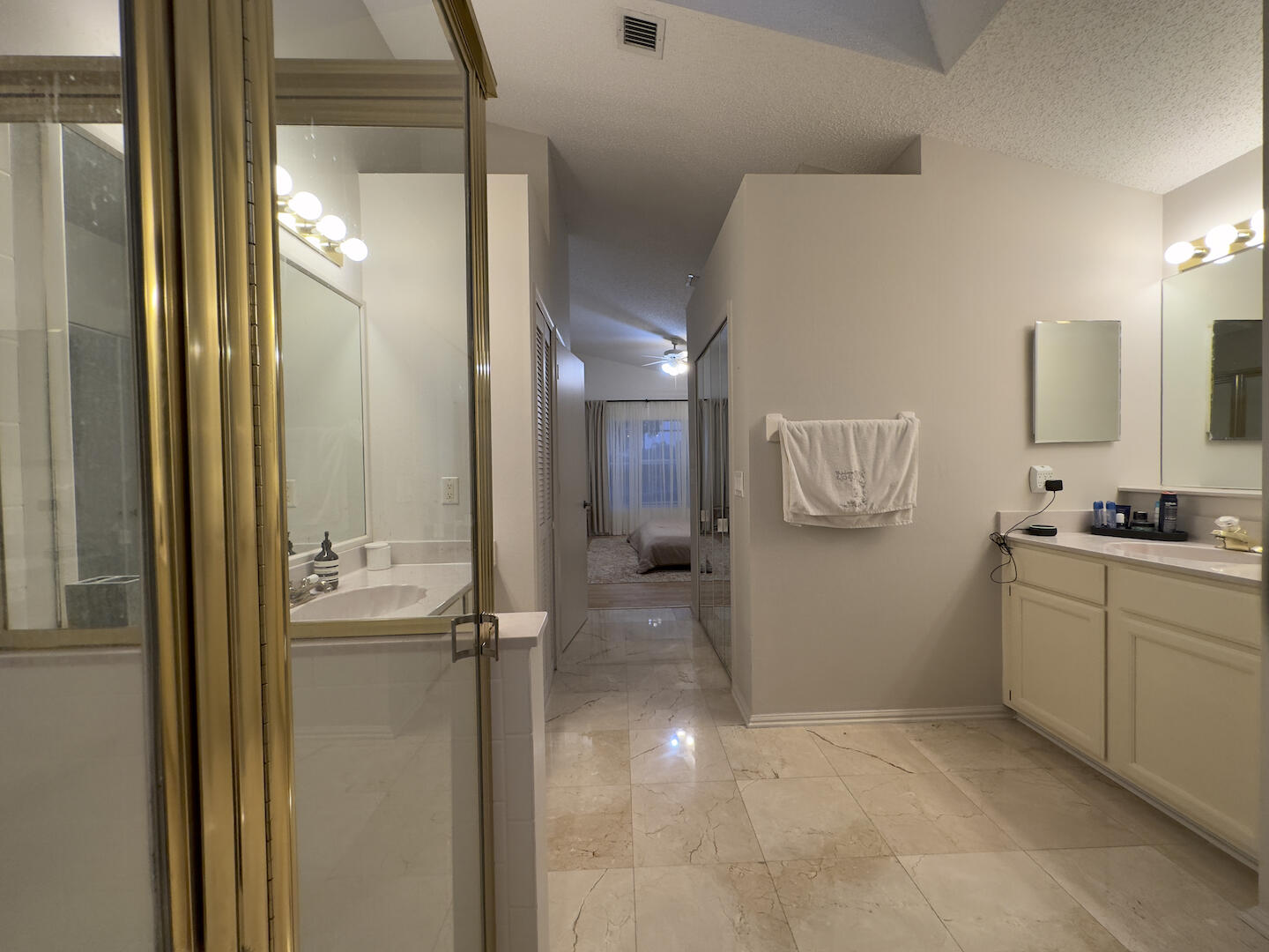 WOODS WALK 3 - Residential Lease