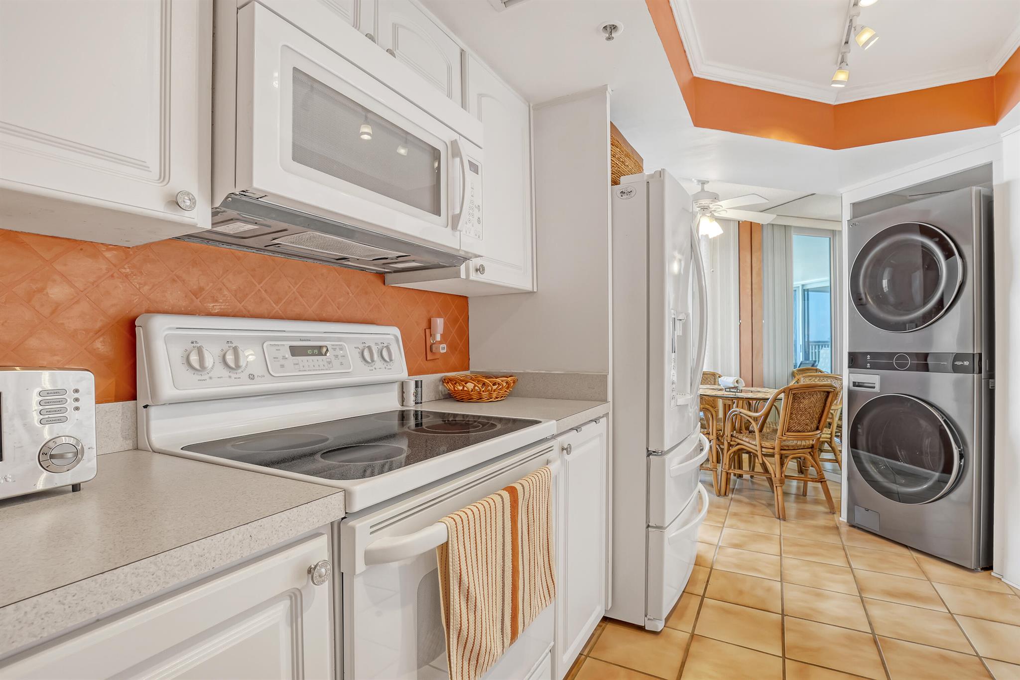 CORNICHE CONDO - Residential
