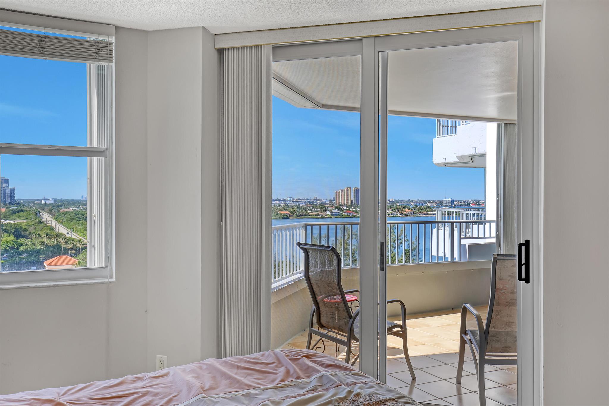CORNICHE CONDO - Residential