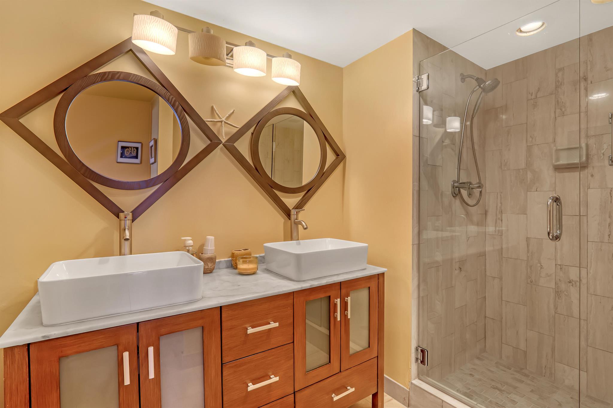 CORNICHE CONDO - Residential