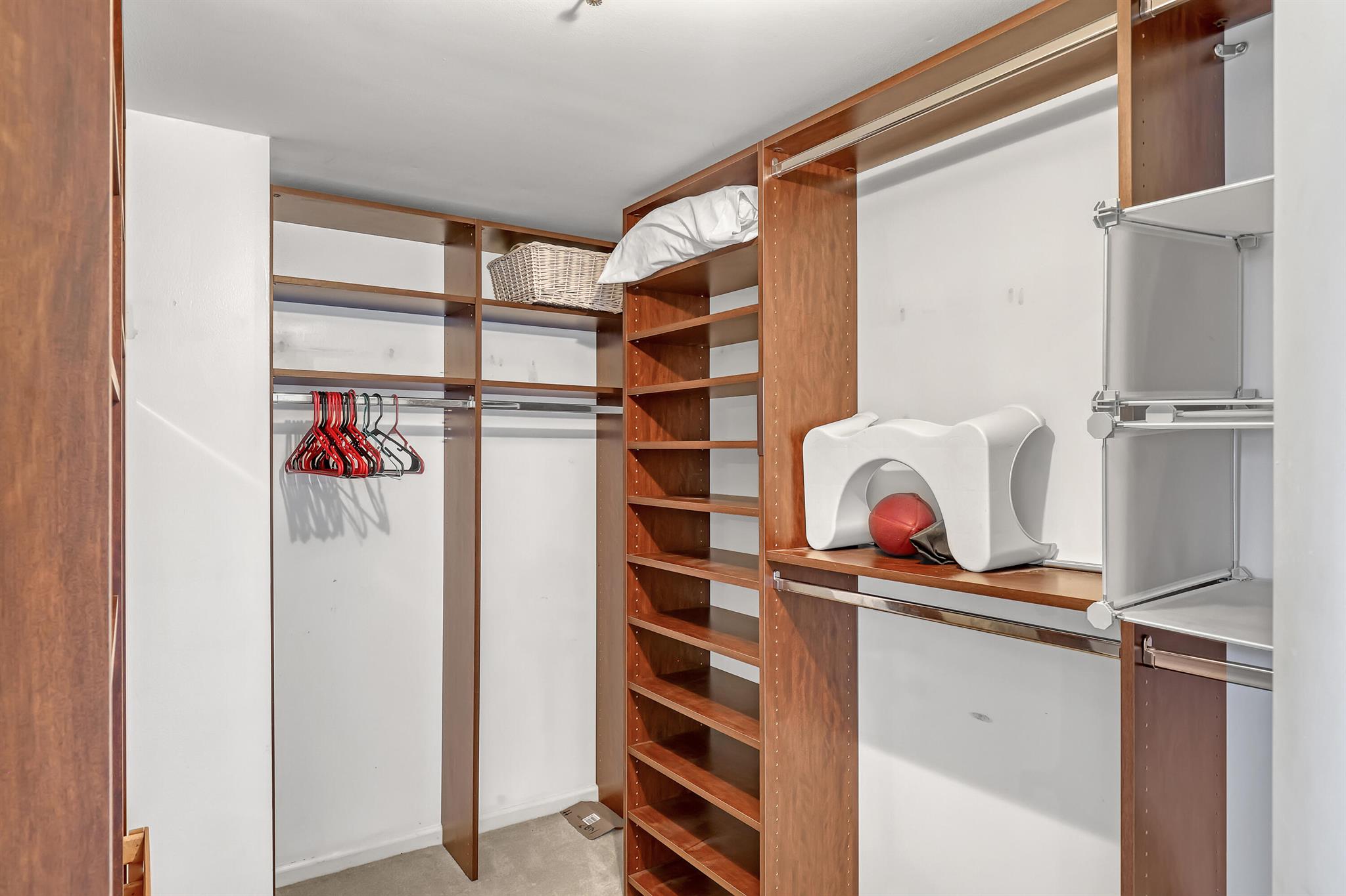 CORNICHE CONDO - Residential