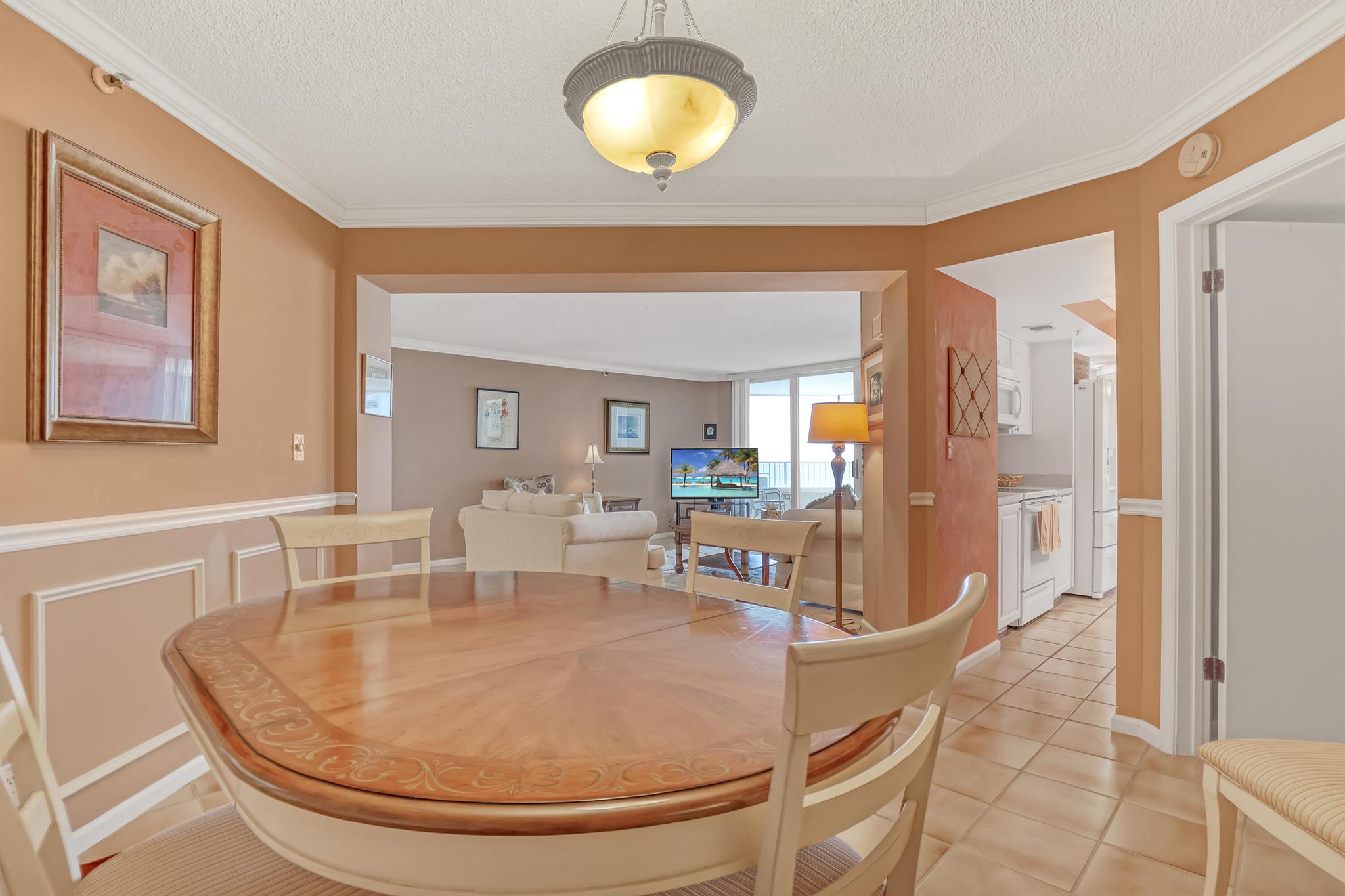 CORNICHE CONDO - Residential