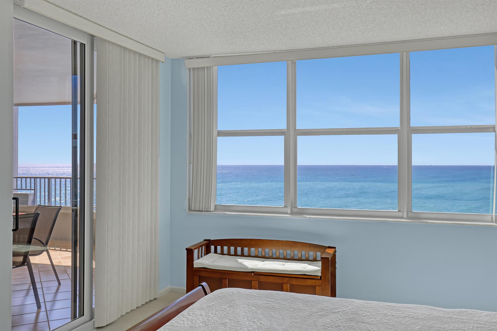 CORNICHE CONDO - Residential