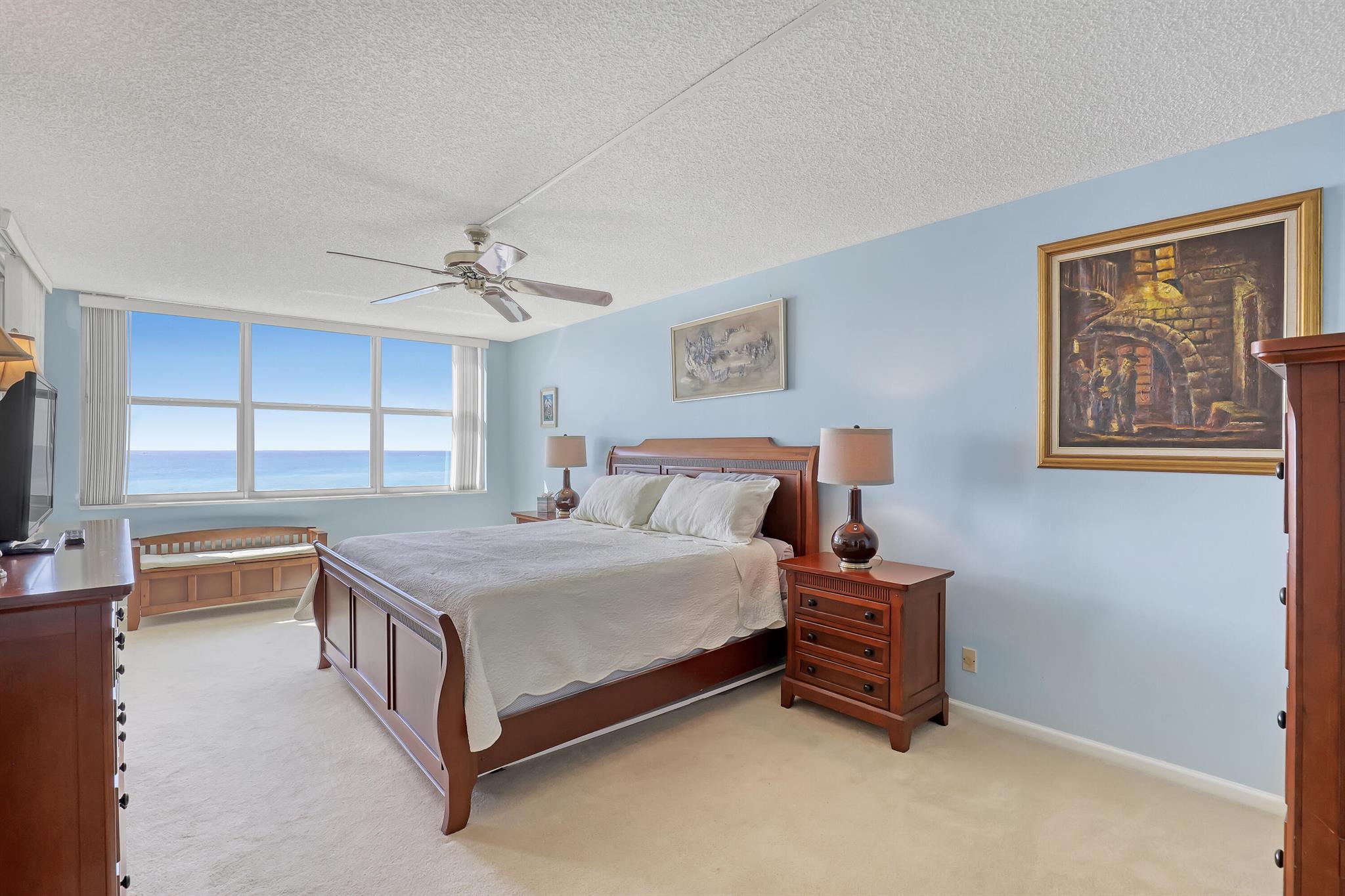CORNICHE CONDO - Residential