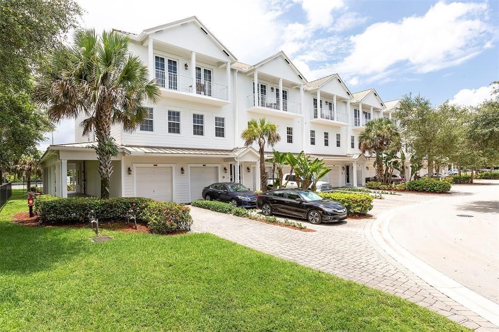 Photo of 6983 N Lakeside Circle #224-2, Davie, FL 33314 (MLS # F10508566)