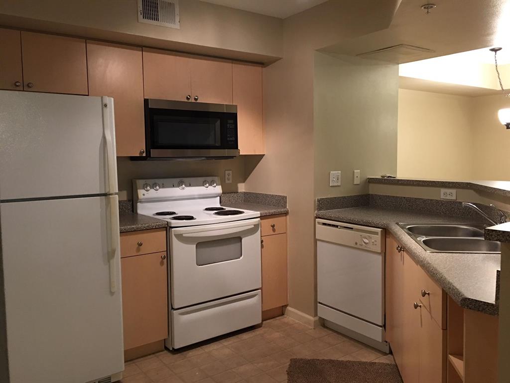 PORTOFINO AT JENSEN BCH C - Residential Lease