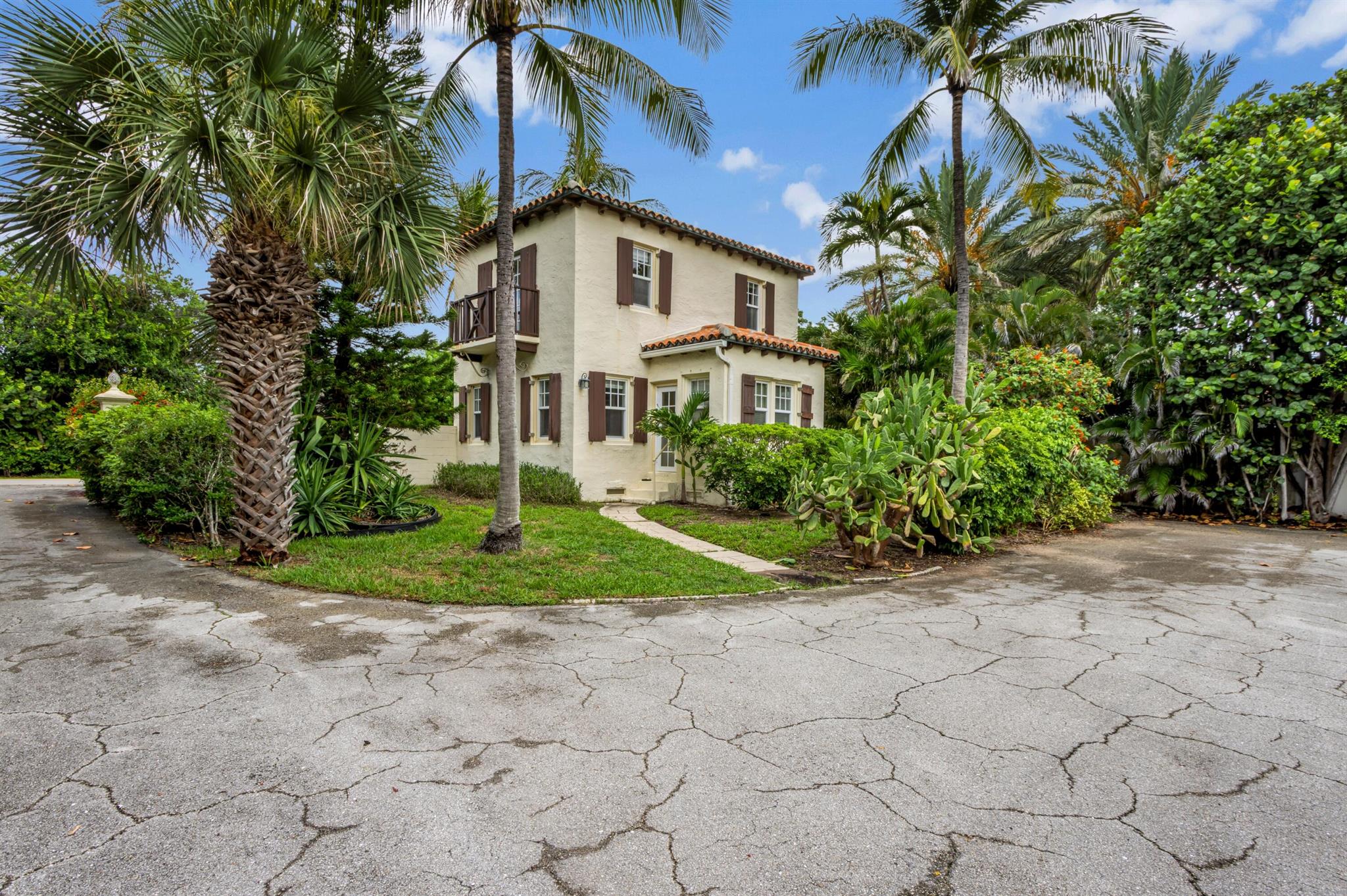 PALM BEACH SHORE ACRES - Residential