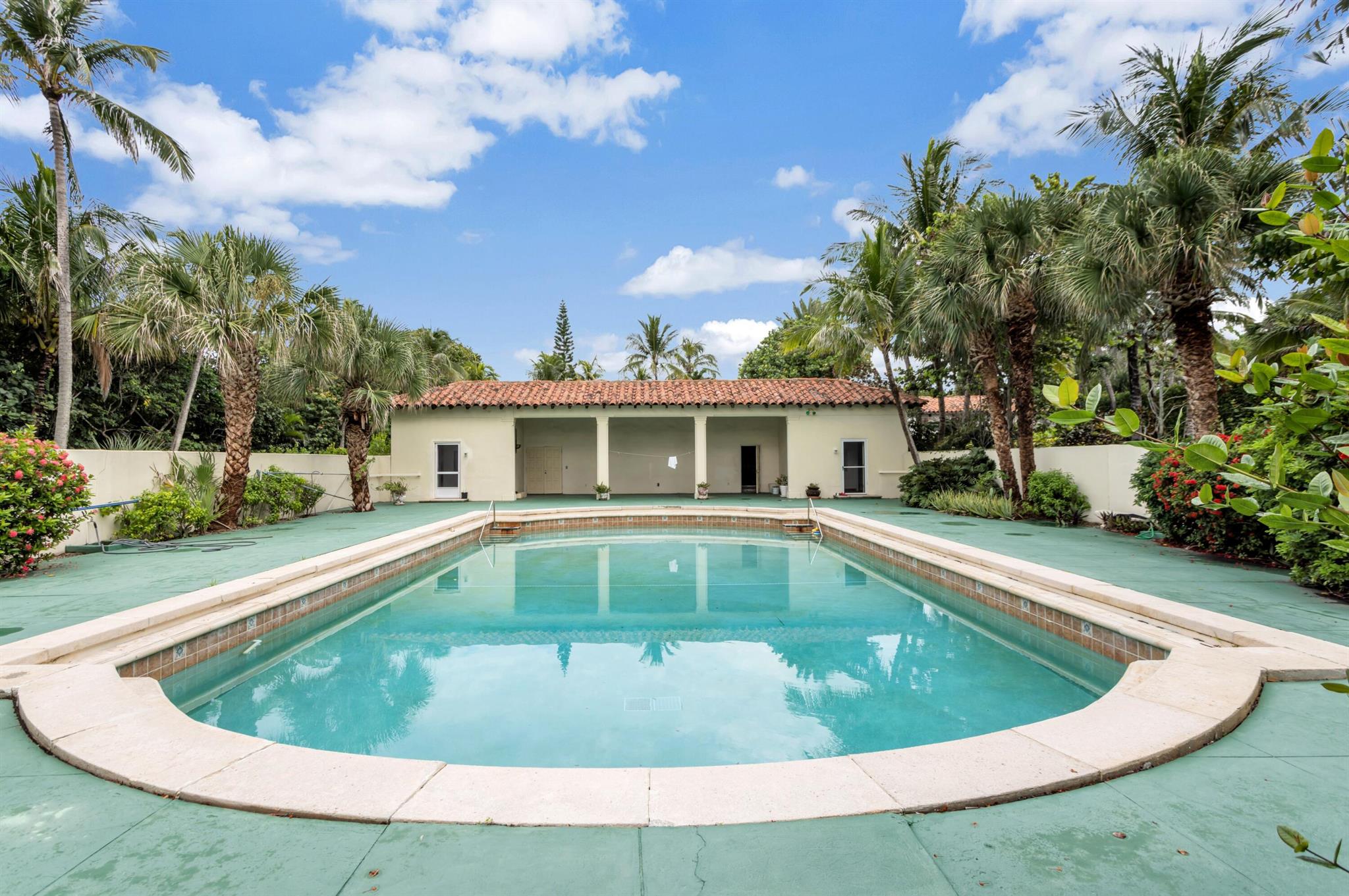 PALM BEACH SHORE ACRES - Residential