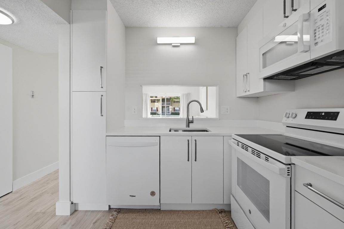 HOLIDAY VILLAGE OF CORAL SPRINGS - Residential