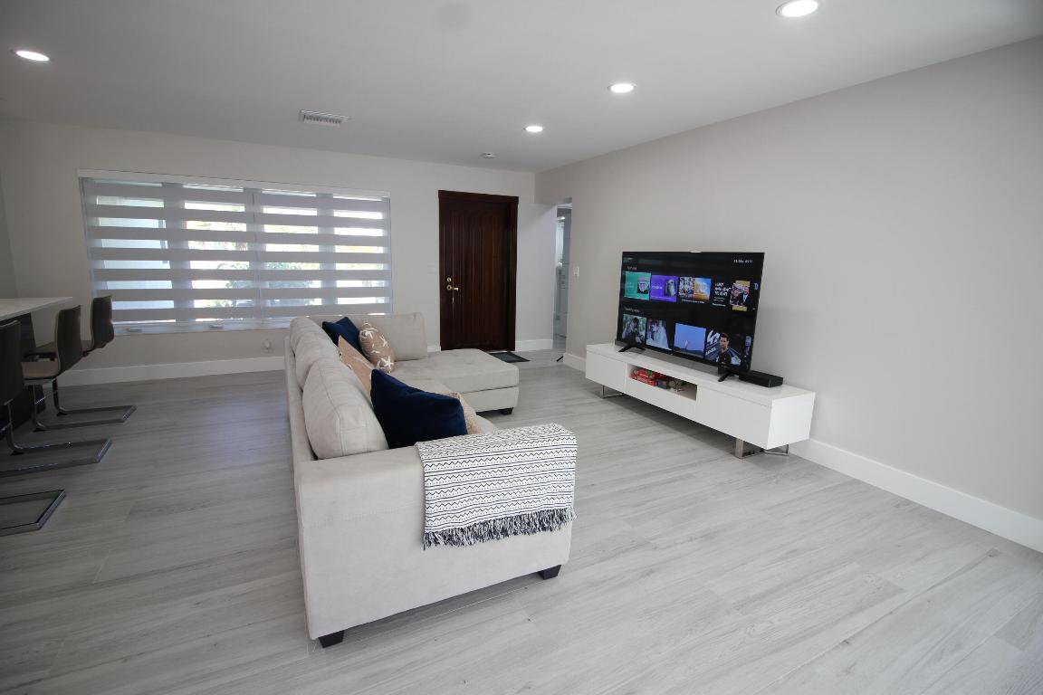 POMPANO ISLES - Residential Lease