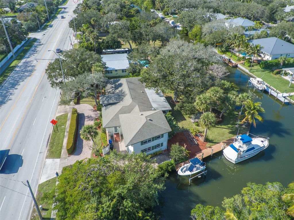 Photo of 637 E Causeway Boulevard, Vero Beach, FL 32963 (MLS # F10448929)