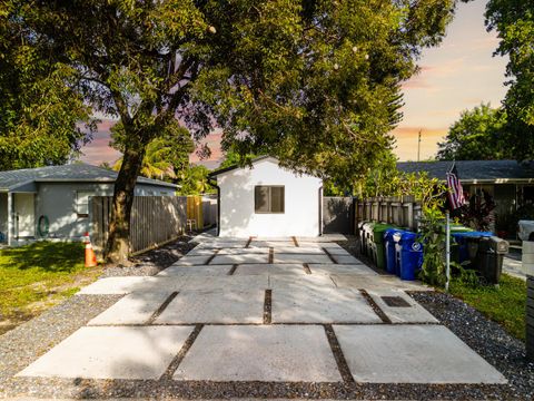 View photos, virtual tours, details... 1126 NW 4th Avenue 1-2 Fort Lauderdale FL 33311