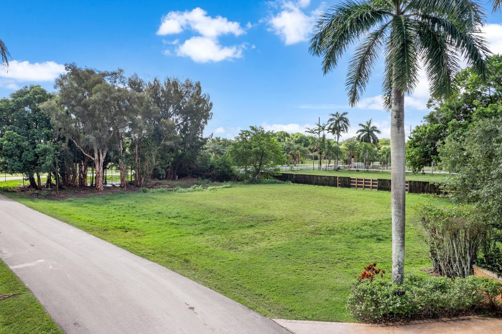 Photo of 11200 NW 14th Street, Plantation, FL 33323 (MLS # B26028909)