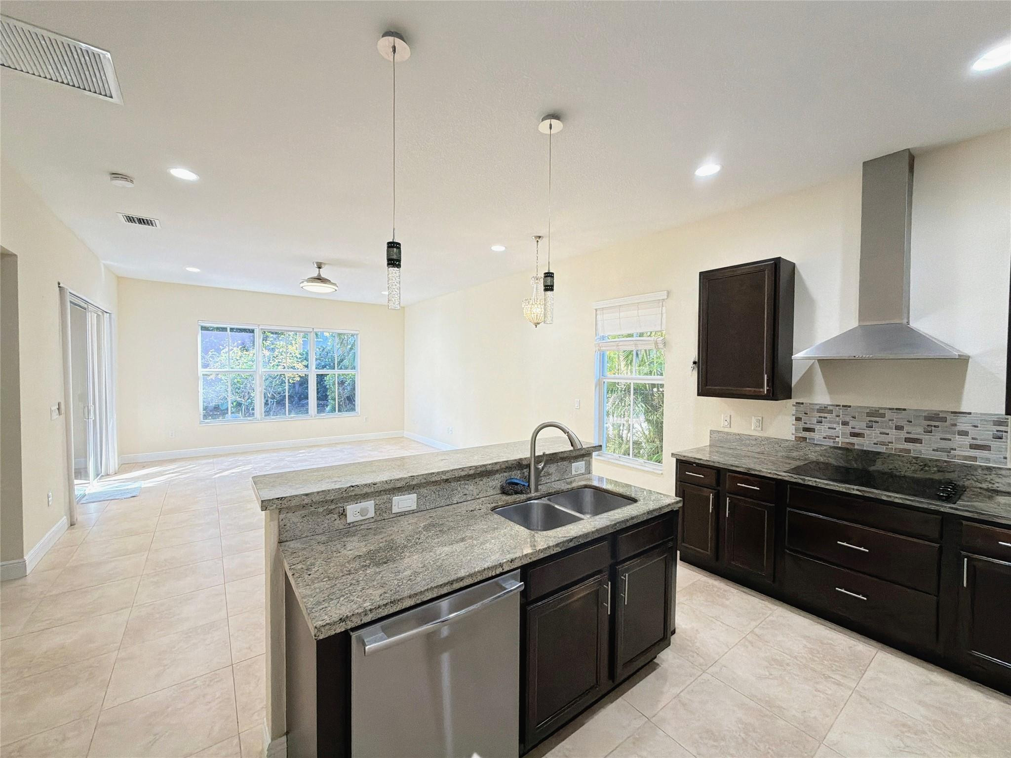 La Placida Villas 97-15 B - Residential Lease