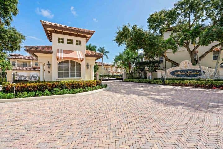 Photo of 34 Marina Gardens Drive, Palm Beach Gardens, FL 33410 (MLS # R11018341)
