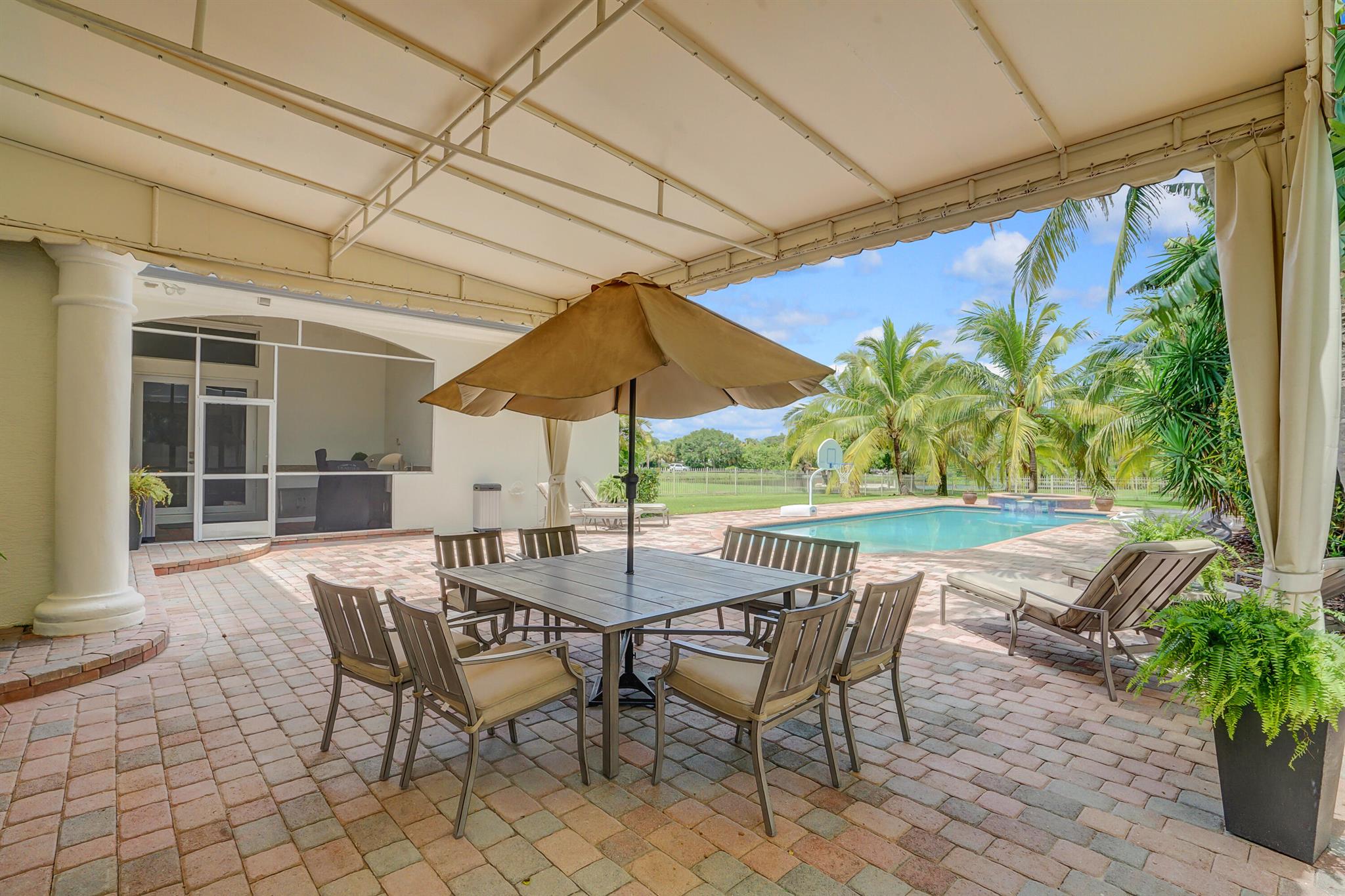 Locher - Residential