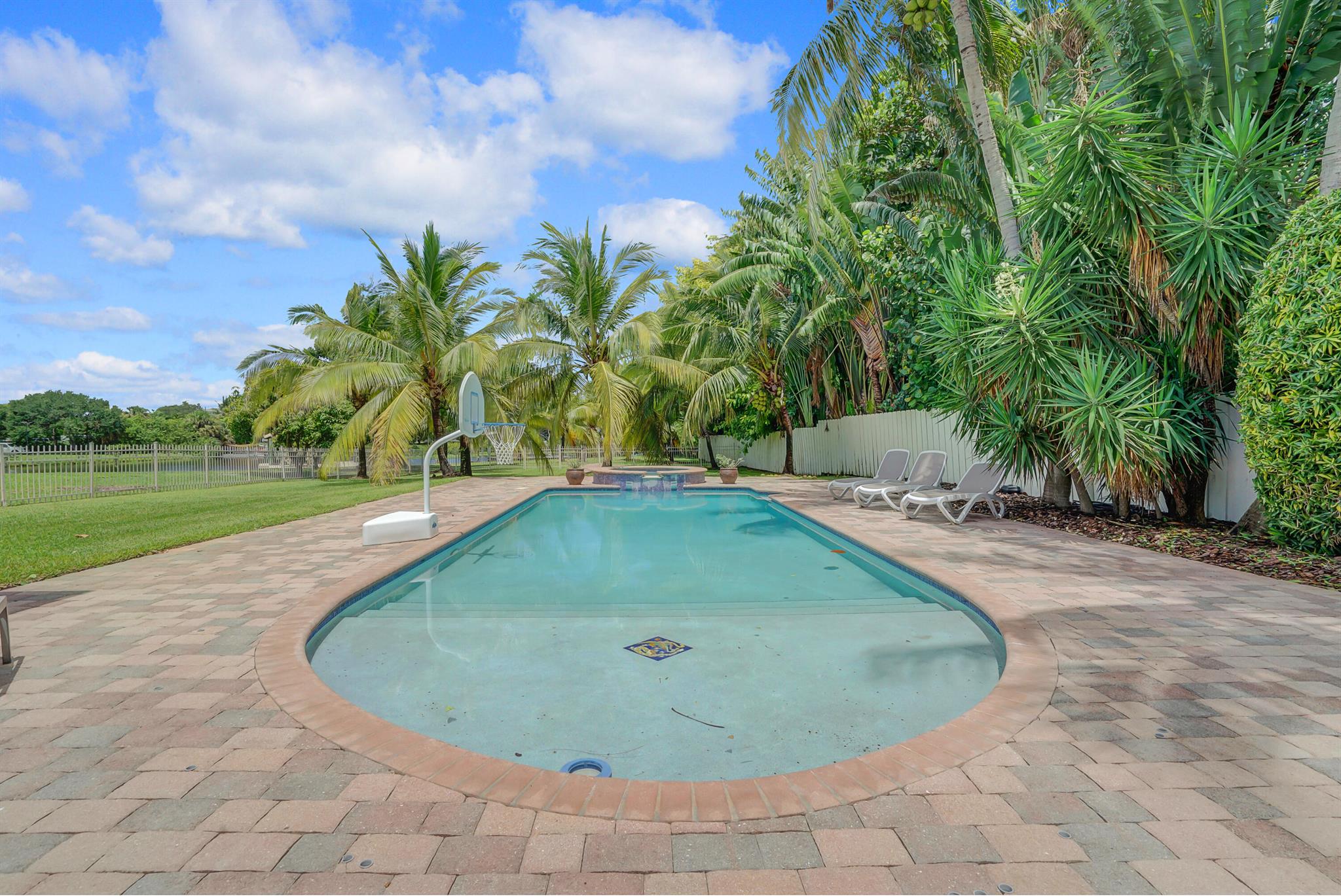 Locher - Residential