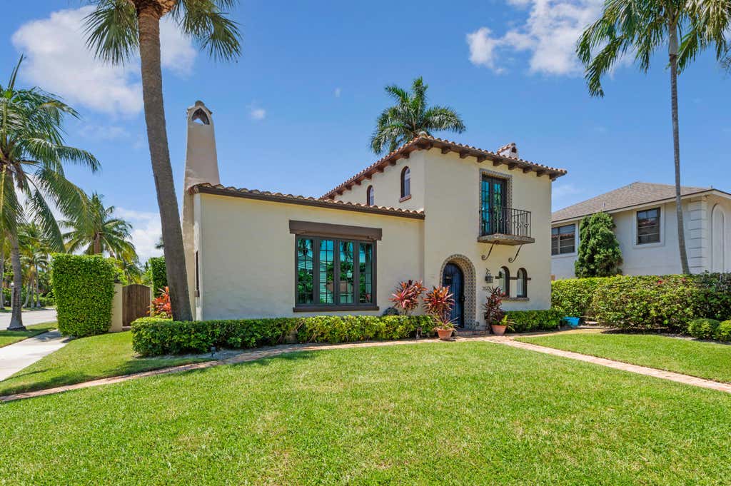 Photo of 3517 Washington Road, West Palm Beach, FL 33405 (MLS # R11085794)