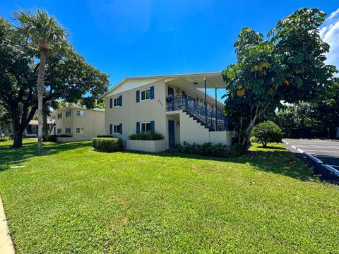 817 Lighthouse Drive A,B,C,D North Palm Beach FL 33408