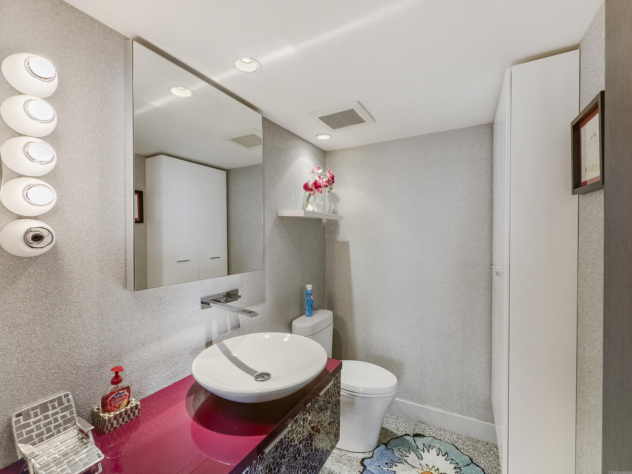 HAMPTONS WEST CONDO - Residential Lease