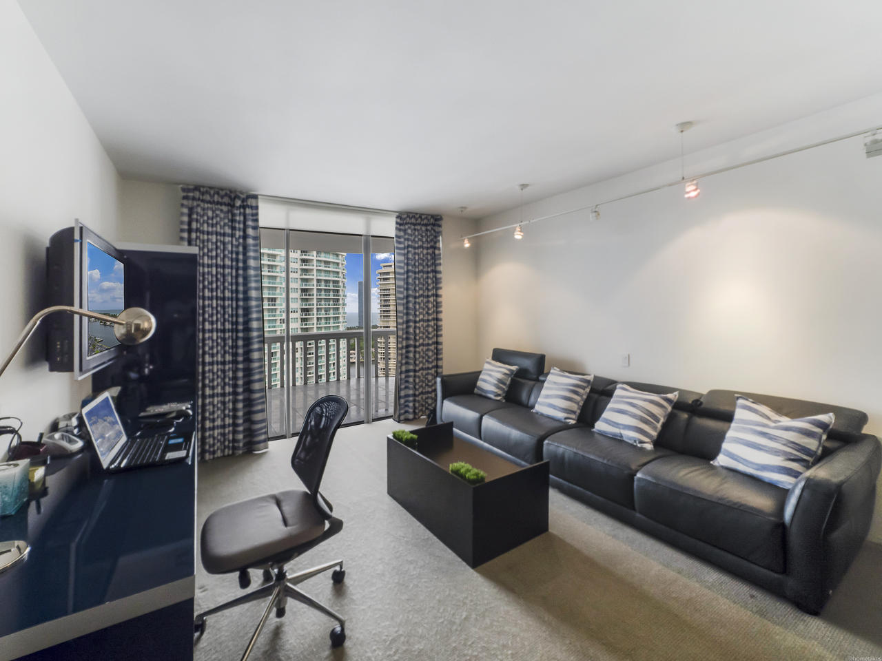 HAMPTONS WEST CONDO - Residential Lease