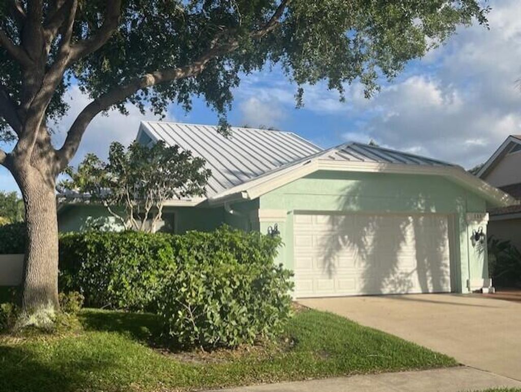 Photo of 303 Leeward Drive, Jupiter, FL 33477 (MLS # B26014464)