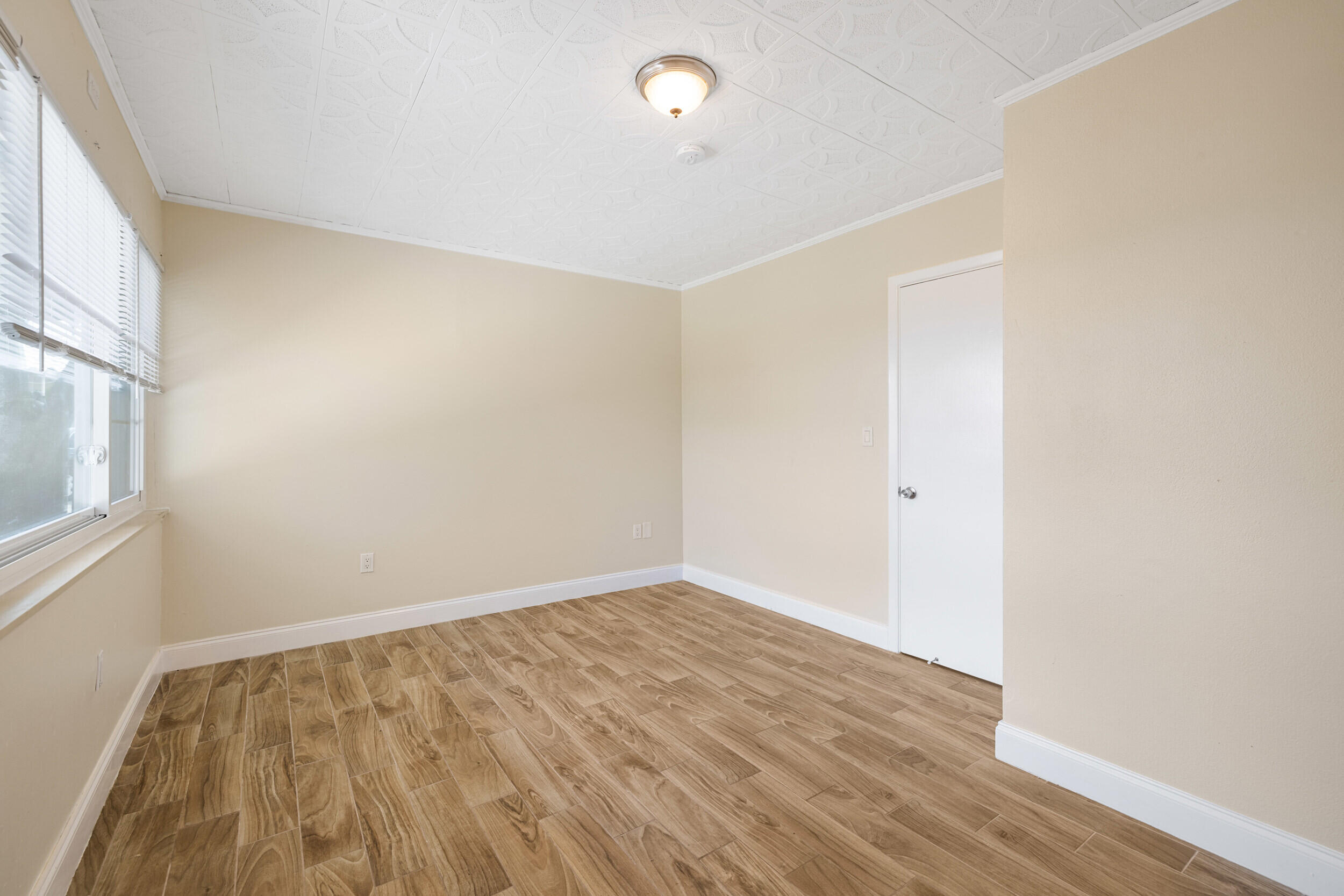 NORTH PALM BCH 3 - Residential Lease