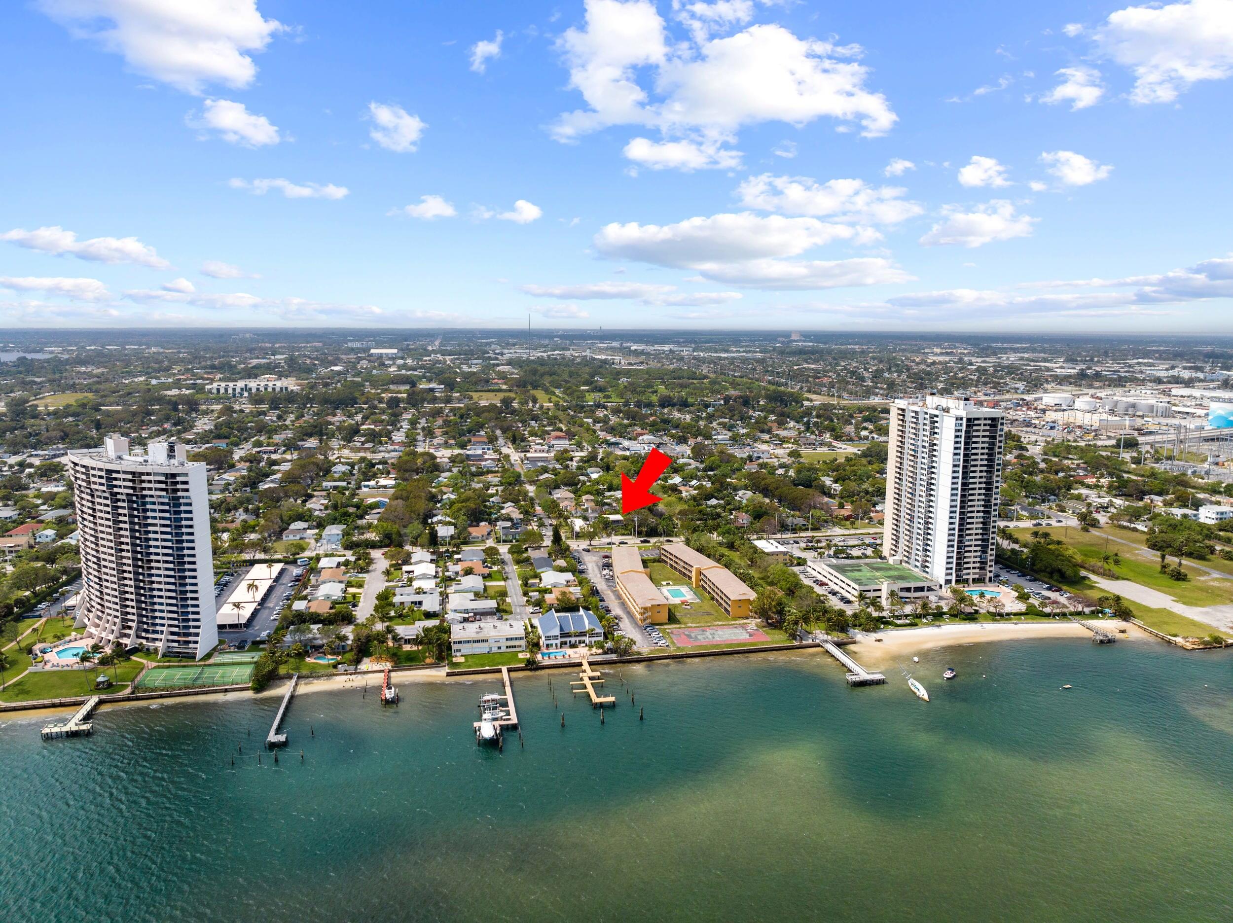 NORTH PALM BCH 3 - Residential Lease
