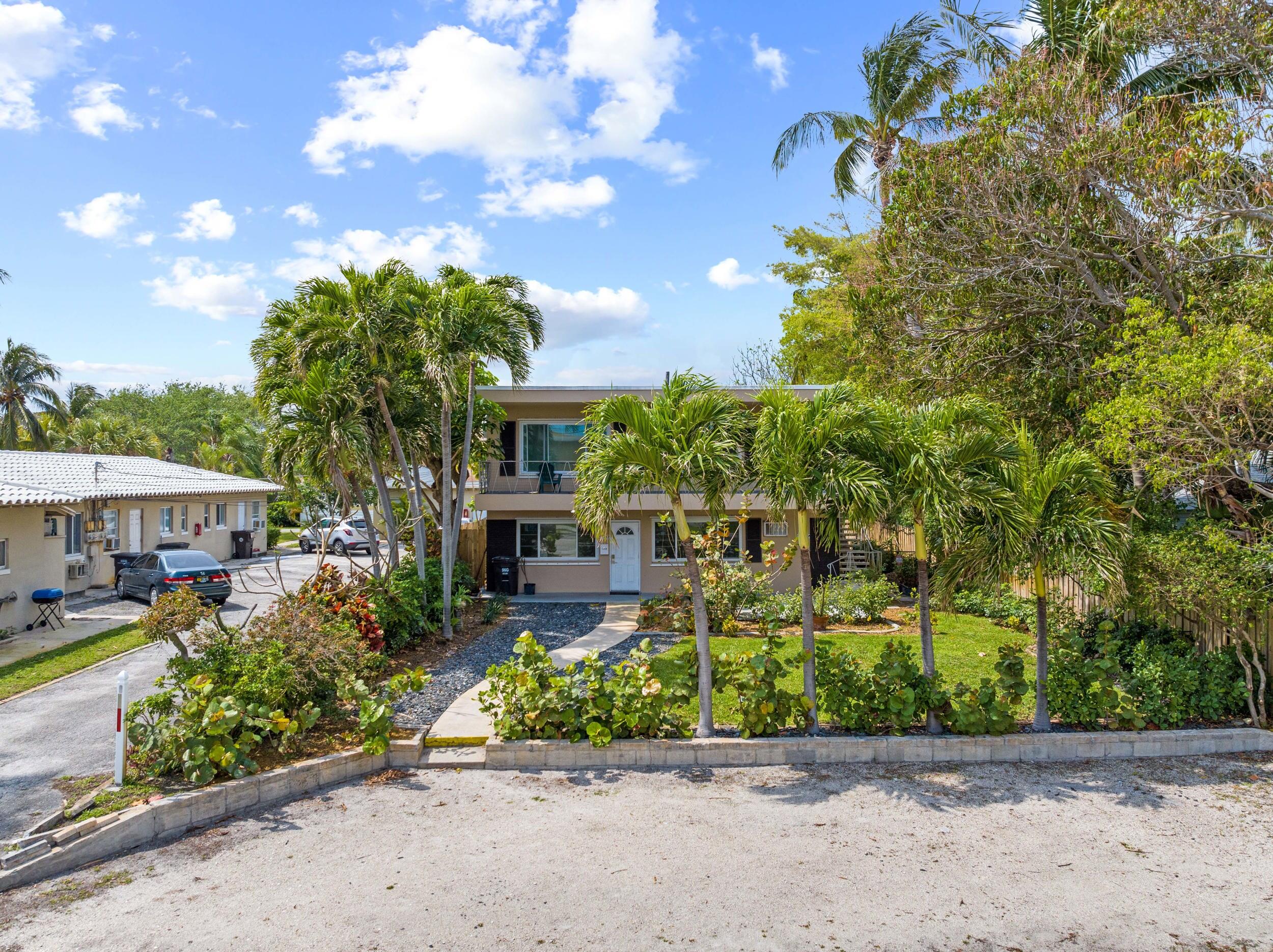 NORTH PALM BCH 3 - Residential Lease