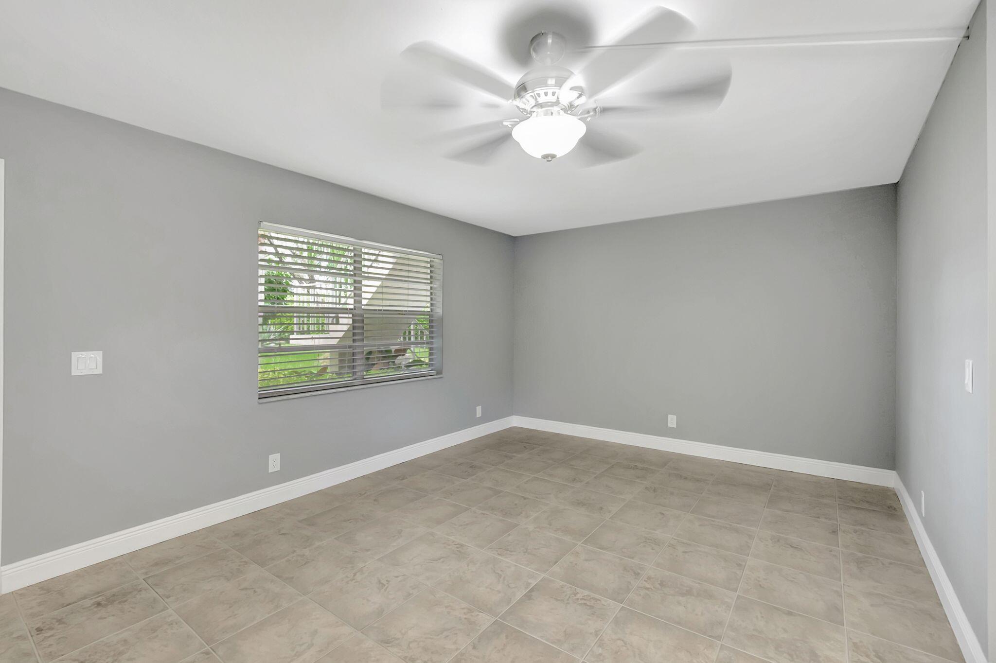 KINGS POINT BURGUNDY COND - Residential Lease