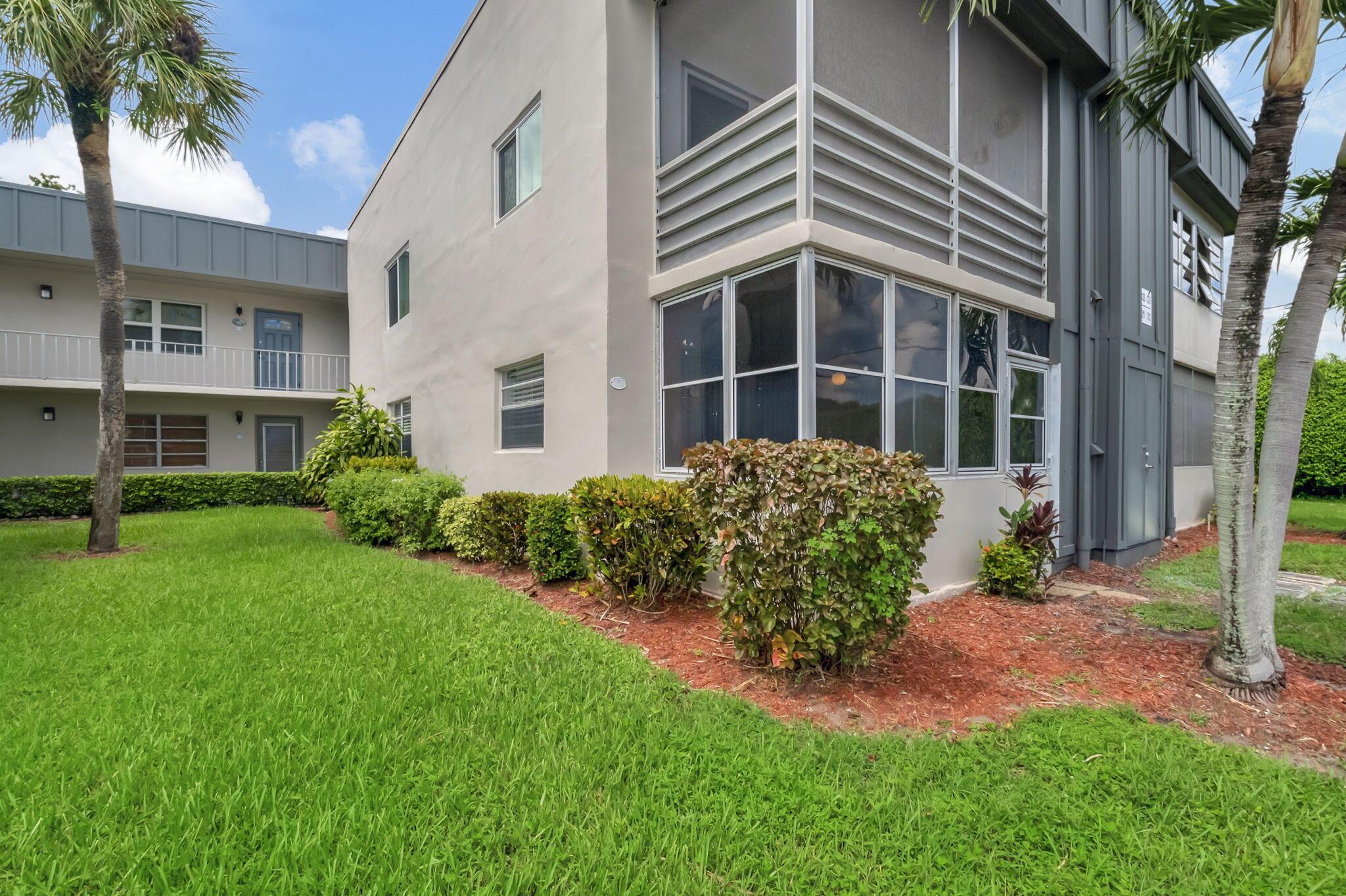 KINGS POINT BURGUNDY COND - Residential Lease