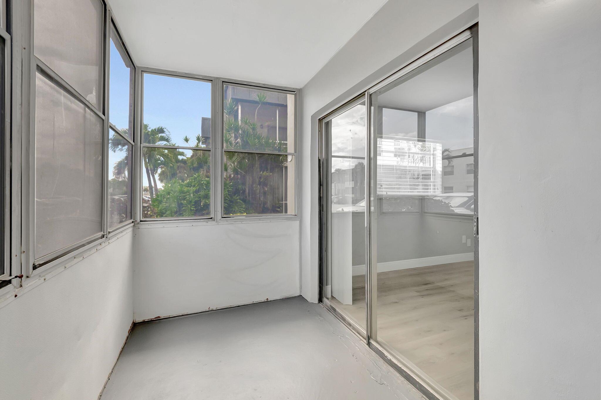 KINGS POINT BURGUNDY COND - Residential Lease